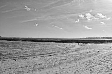 İspanya 'daki Fuerteventura Kanarya Adası' ndaki güzel sahil ve mavi okyanus manzarası.