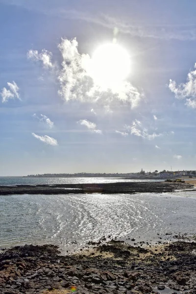 Prachtig Uitzicht Het Strand Blauwe Oceaan Het Canarische Eiland Fuerteventura — Stockfoto