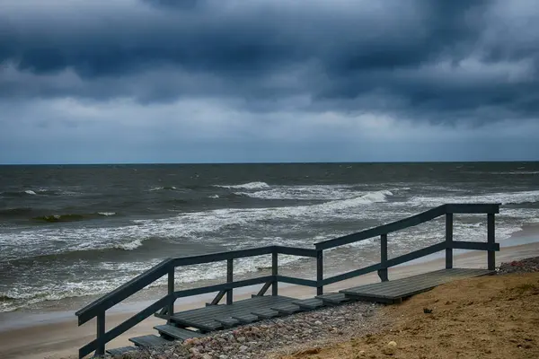 Чудовий Краєвид Узбережжя Балтійського Моря Холодного Вітряного Весняного Дня — стокове фото