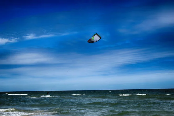 Vacker Varm Molnfri Dag Stranden Östersjöns Landskap Polen — Stockfoto