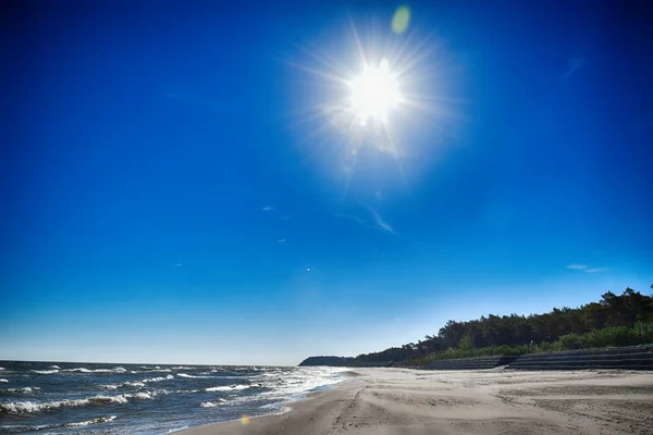 Mooie Warme Wolkeloze Dag Het Strand Oostzeelandschap Polen — Stockfoto