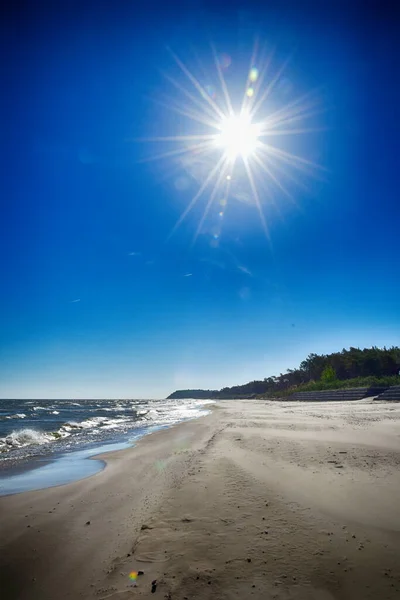 Piękny Ciepły Bezchmurny Dzień Plaży Krajobraz Morza Bałtyckiego Polsce — Zdjęcie stockowe