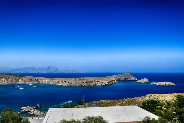 Magnifique Paysage Estival Île Grecque Rhodes Avec Ciel Bleu Sans — Photo