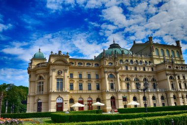 Güzel tarihi Polonya şehri Krakow güzel güneşli bir yaz günü