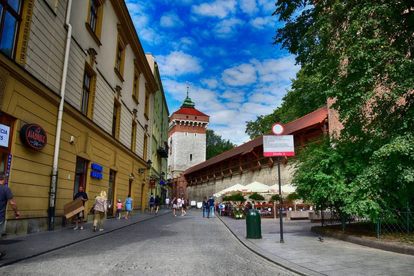 Bella Storica Città Polacca Cracovia Una Bella Giornata Vacanza Estiva — Foto Stock