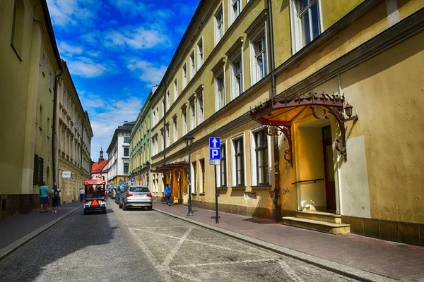 Bella Storica Città Polacca Cracovia Una Bella Giornata Vacanza Estiva — Foto Stock