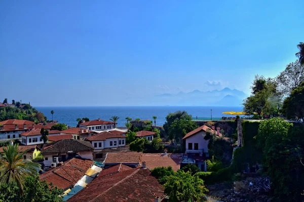Eski Türk Şehri Antalya Nın Güzel Şehir Manzarası Mavi Gökyüzü — Stok fotoğraf