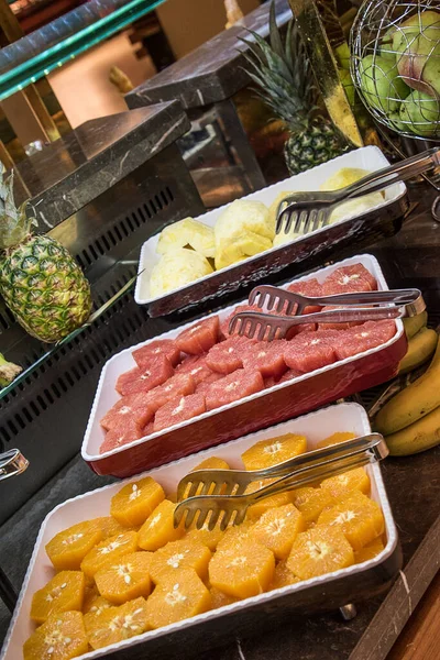 Hermosa Sana Fresca Llena Vitaminas Fruta Colorida Restaurante Buffet — Foto de Stock