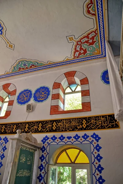 Krásný Skromný Jednoduchý Interiér Malé Turecké Vesnice Mešity Jedním Horníkem — Stock fotografie