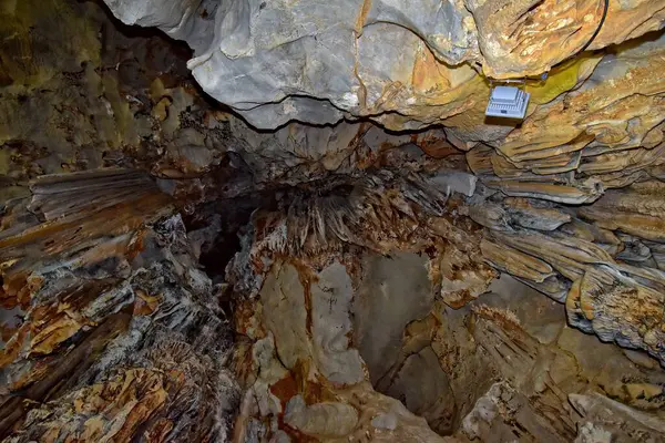 Interessante Bella Grotta Originale Nelle Montagne Turche Con Stalattiti Stalagmiti — Foto Stock