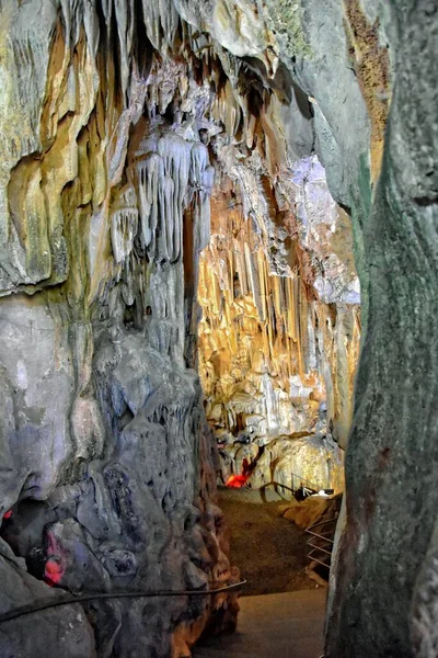 Цікава Оригінальна Печера Турецьких Горах Сталактитами Сталагмітами Створює Тло — стокове фото