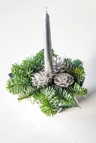 Bela Cobertura Para Cabeça Natal Elegante Com Vela Prata Cones — Fotografia de Stock