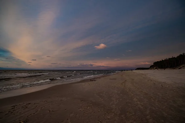 波兰波罗的海沿岸美丽的风景如画 宁静的落日 乌云斑斓 — 图库照片