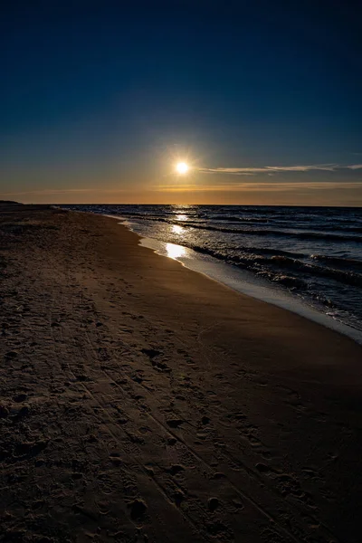 波兰波罗的海沿岸美丽的风景如画 宁静的落日 乌云斑斓 — 图库照片