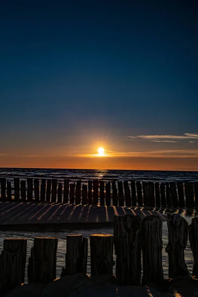 Bellissimo Tramonto Colorato Sul Mar Baltico Polacco Con Nuvole Cielo — Foto Stock