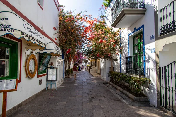 Hermosa Ciudad Colorida Puerto Mogan Isla Canaria Española Día Cálido — Foto de Stock