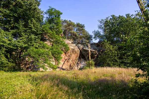 Grande Pierre Diable Dans Une Forêt Dans Les Montagnes Pogorzyce — Photo