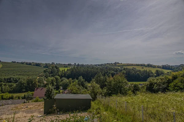 Prachtig Zomers Landschap Met Poolse Bergen Een Bewolkte Dag — Stockfoto