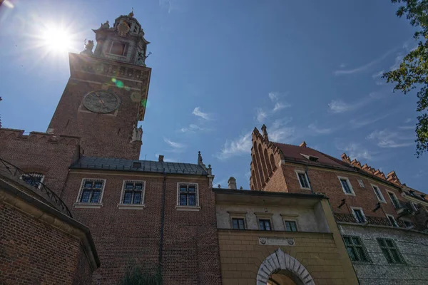 Piękny Widok Zamek Królewski Wawelu Krakowie Polska Letni Dzień Wakacyjny — Zdjęcie stockowe