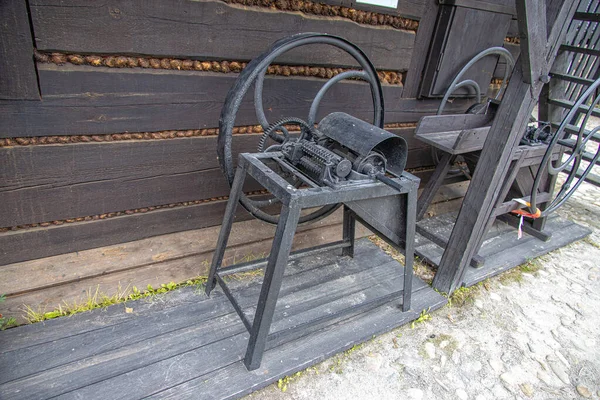 Staré Starožitné Kovové Farmářské Stroje Skanzenu — Stock fotografie