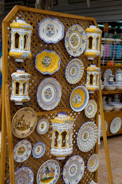 Piękne Oryginalne Kolorowe Pamiątki Hiszpańska Ceramika Teneryfie — Zdjęcie stockowe