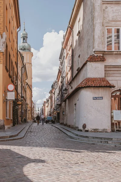 Красивая Историческая Улица Старыми Многоквартирными Домами Старом Городе Варшавы Польше — стоковое фото