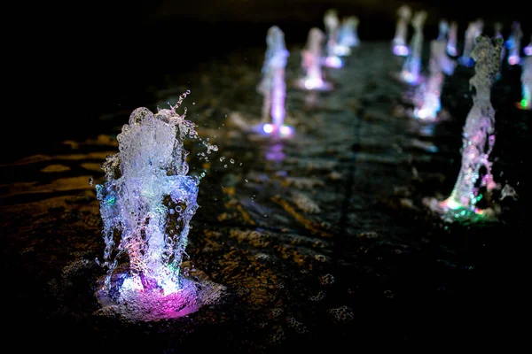 Mooie Fontein Met Kleurrijk Verlicht Avond — Stockfoto