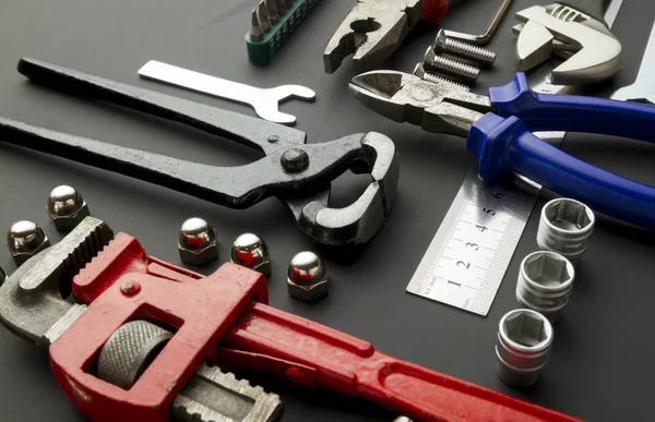 Tapete Stillleben Der Auswahl Von Metallwerkzeugen Mutter Auf Tafel Grunge — Stockfoto