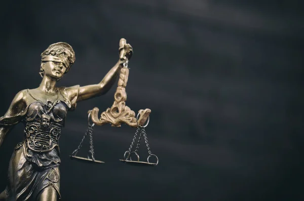 Закон Справедливість Юридична Концепція Шкала Правосуддя Юстиція Леді Правосуддя Чорному — стокове фото
