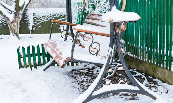 Träbänk Allt Täckt Med Snö Vintern — Stockfoto