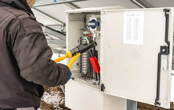 Process Pressing Copper Cable Tips Box Connections — Stock Photo, Image