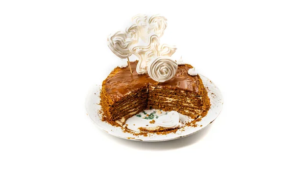 Biszkoptowe Ciasto Karmelem Napełniania Białym Tle — Zdjęcie stockowe