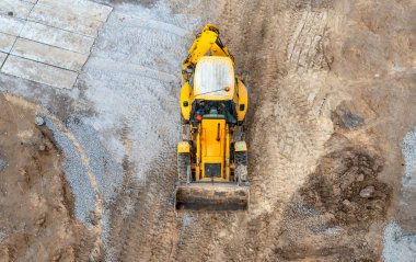 Sarı traktör - Üstten Görünüm