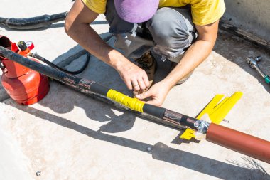 Bağlantı voltuna izolasyon katmanı uygulama süreci