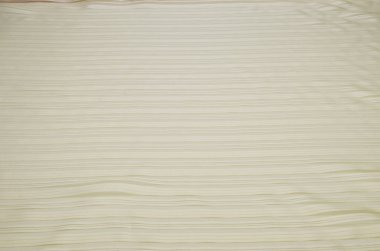 Organze jakarlı sütlü ipek.