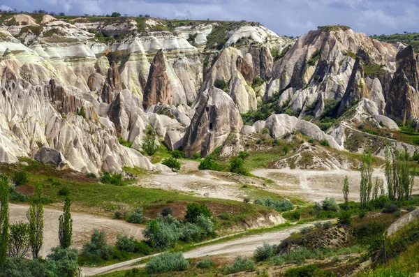 Impresionantes Formas Fungosas Arenisca Colinas Cañón Capadocia Provincia Nevsehir Región —  Fotos de Stock