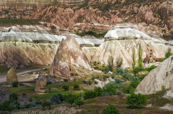 Imponujące Fungous Formami Piaskowca Wzgórza Kanionie Cappadocia Nevşehir Prowincji Anatolia — Zdjęcie stockowe