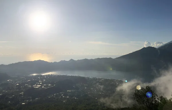 Dağlarda Merkezi Bali Endonezya Kintamani Köyü Yakınlarında Batur Gölü Volkan — Stok fotoğraf