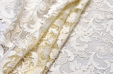 Pamuk kumaş, fildişi dantel