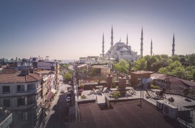 İstanbul'daki Sultanahmet Camii'nin çatısından manzara. Retro