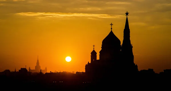 Ηλιοβασίλεμα Του Κρεμλίνου Και Του Ποταμού Μόσχας Στη Μόσχα Ρωσία — Φωτογραφία Αρχείου