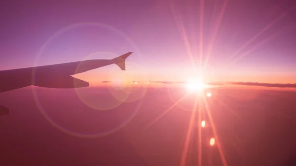 Bellissimi Colori Sottili Del Tramonto Presi Una Finestra Aereo — Foto Stock