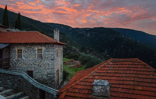 Mount Athos Görögországban Naplementekor Fényes Napfelkelte Kora Ősszel — Stock Fotó
