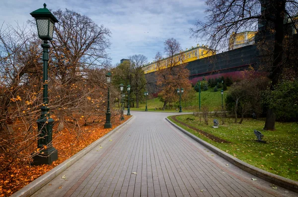 Alexander Garden Και Μόσχα Kremlin Φθινόπωρο Ημέρα Στη Μόσχα — Φωτογραφία Αρχείου