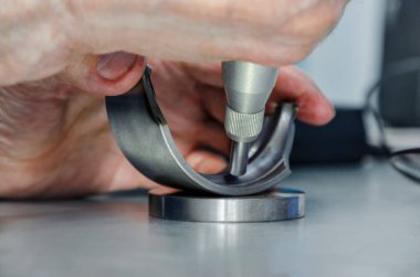 Metal ürünlerinin fiziksel miktarlarının ölçümü