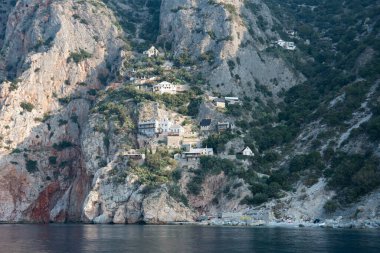 Yunanistan 'ın Karoulia ilçesindeki Münzevi kulübeleri, Athos Dağı