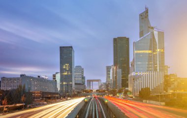 La Défense merkezleri Paris, Fransa'da görünümünü