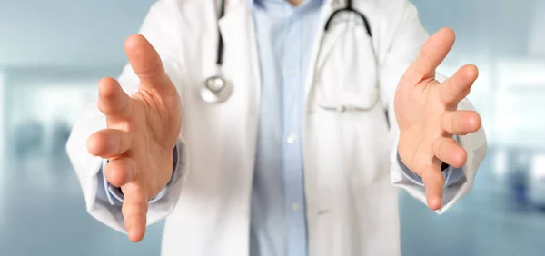 Blick Auf Einen Arzt Der Der Klinik Mit Leeren Händen — Stockfoto
