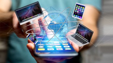 Bir bilgisayar ve uluslararası ağ - 3d render ile bir smartphone arabiriminde gösterilen aygıtlar tutan bir işadamı görünümünü