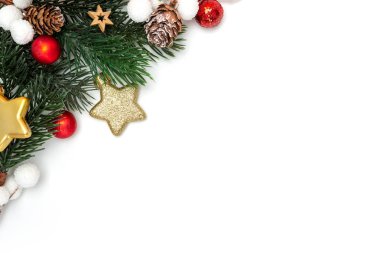 Beyaz zemin üzerine kırmızı Noel tatil dekorasyon görünümü